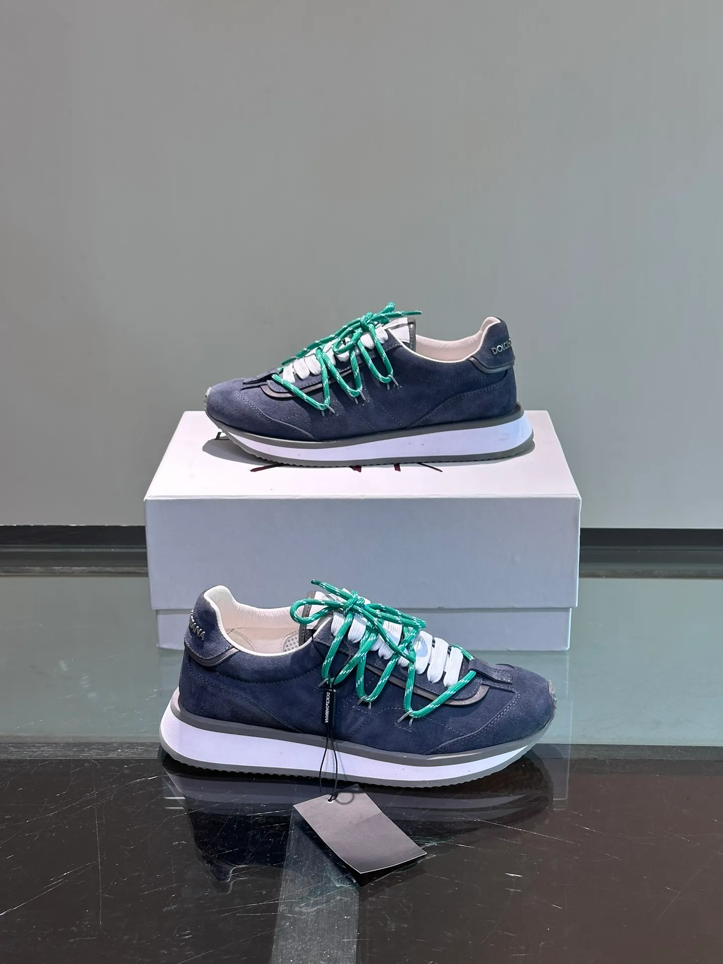 Men's shoes 💰p460 "DG" new men's casual sports shoes! The contrasting color design is eye-catching, fashionable and versatile, and can add luster to various looks. The exquisite design with unique dynamic vitality and modern atmosphere shows modern elegance. Size: 38-44 (45 customized)